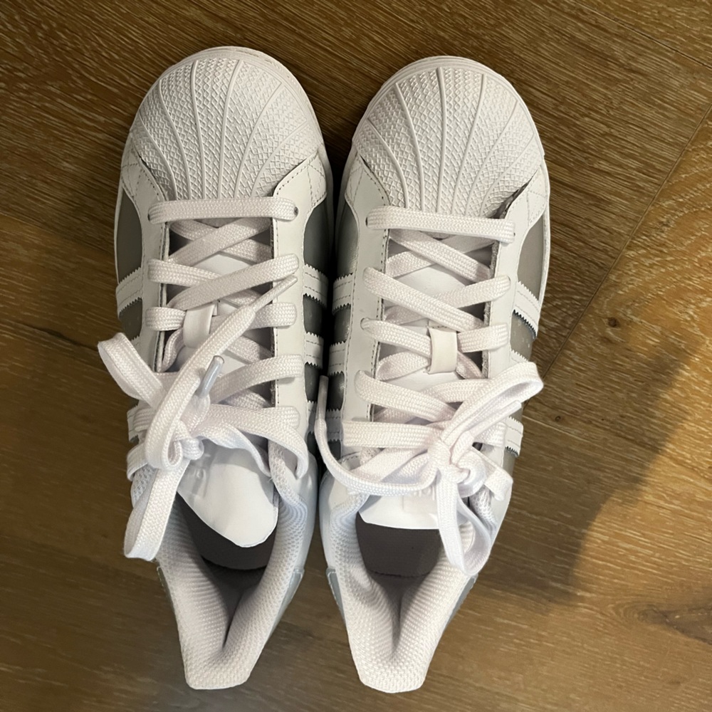 New with box and tag (detached, but never worn)